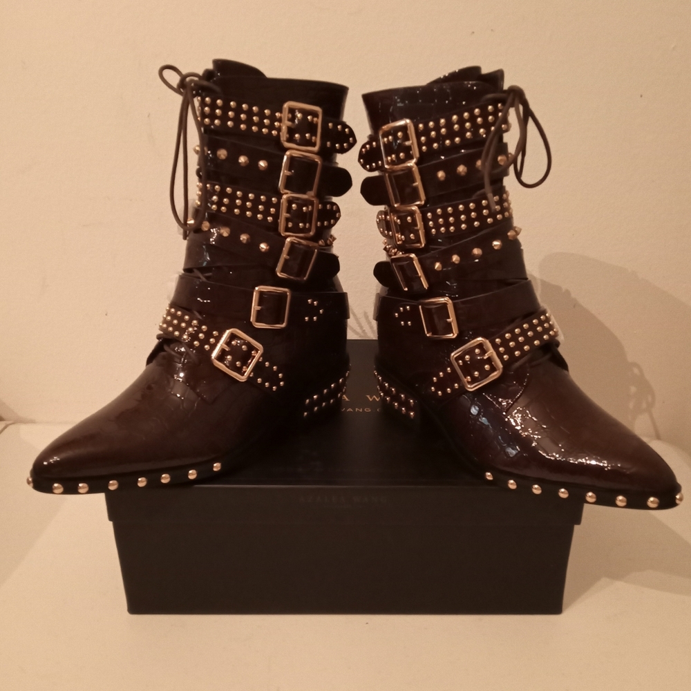 SALE🎁NIB🎁FREE GIFT INCLUDED🎁NWT Bootie Croc Embossed Studs Spikes Embellish - Picture 7 of 16